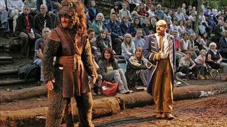 “Choáng” trước hình thức xem kịch thời thượng nhất thế giới