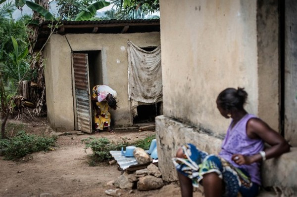 Hành trình virus Ebola phá hoại cơ thể người trong bộ hình ám ảnh