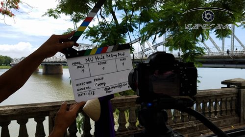 Clapboard phụ kiện quay phim 30x24cm màu trắng kèm bút CB-3024