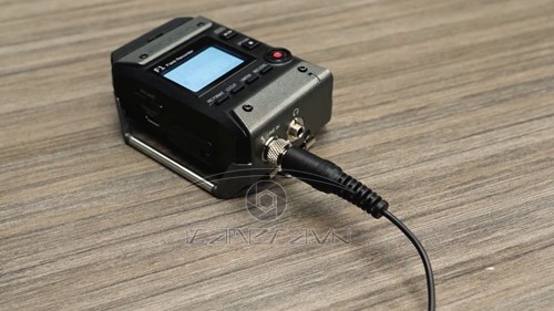 Bộ thu âm Zoom F1-LP kèm mic cài áo cho camera, DSLR quay phim