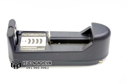 Bút laser chiếu tia sáng xanh  giá tốt nhất XW-L303