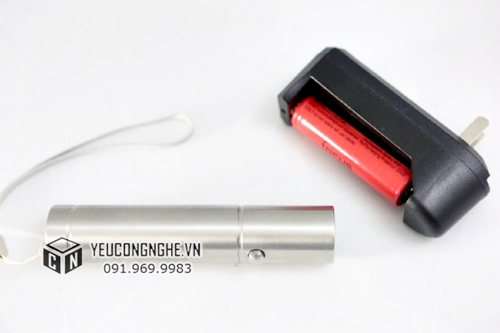 Đèn pin chiếu rộng ánh sáng LED mạnh Ultrafire Focus SSC13