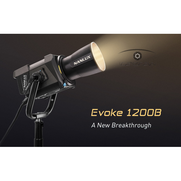 Nanlux Evoke 1200B LED with Fresnel Lens and Flight Case FL-35YK