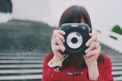 Film cho máy ảnh chụp lấy ngay Fujifilm Instax Square SQ10 hộp 10 tấm