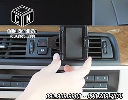 Giá đỡ điện thoại gắn vào điều hòa xe hơi cho mọi smartphone