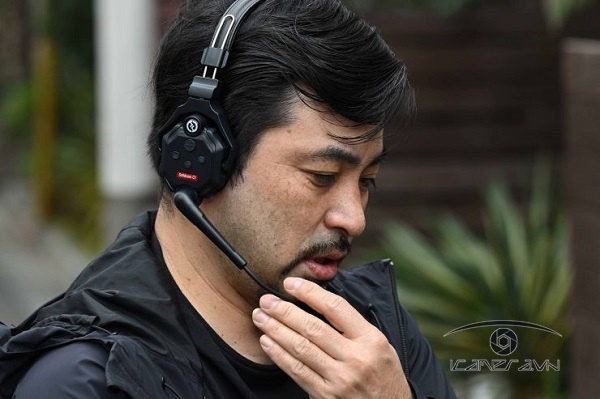 Hollyland Solidcom C1-4S/ C1-6S Full-Duplex Wireless DECT Intercom System (1.9 GHz)