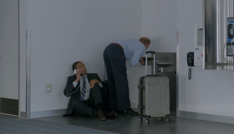 Samsung tung đoạn video ngắn chế giễu khả năng sạc của iPhone Samsung tung đoạn video ngắn chế giễu khả năng sạc của iPhone