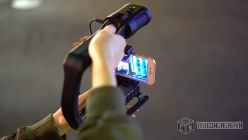 Khung đỡ máy ảnh chữ C tích hợp mic thu âm Sevenoak MicRig Stereo