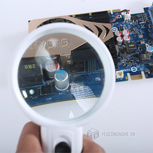 Kính lúp cầm tay đèn led cỡ nhỡ