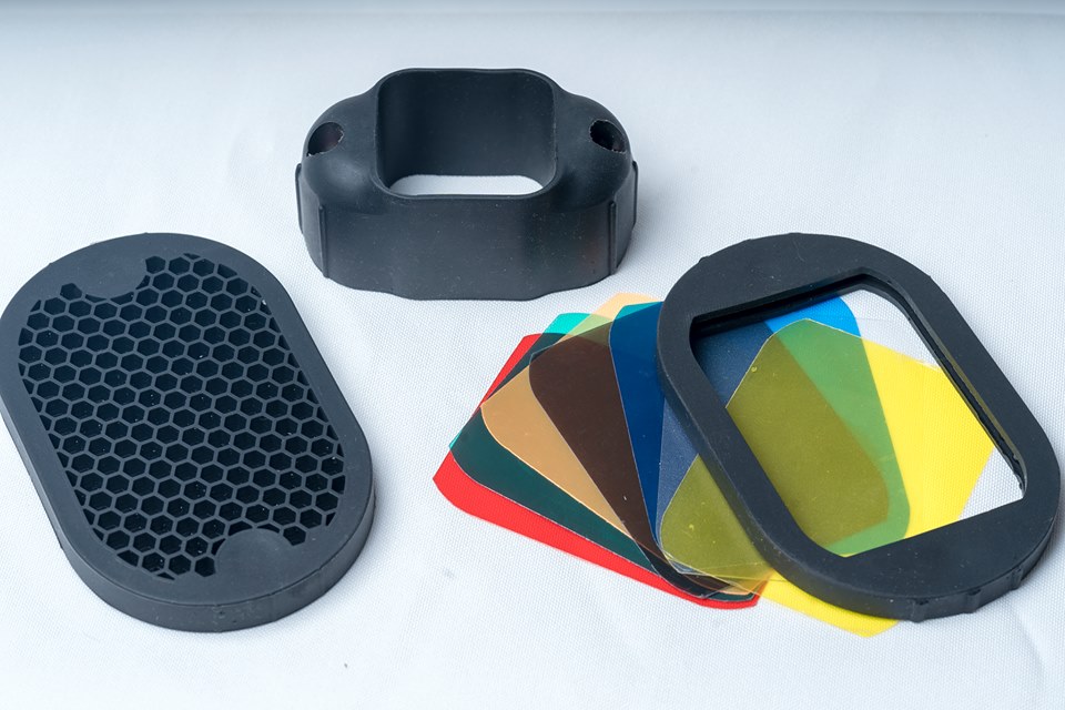 Bộ phụ kiện tản sáng cho đèn Flash 6 trong 1 Goldpt