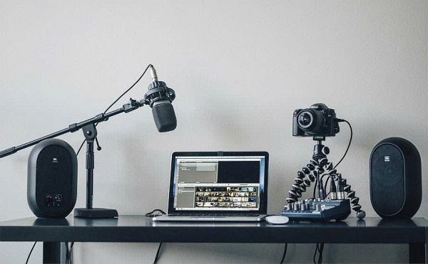 Tại sao cần một micro phù hợp cho việc ghi âm tại nhà?