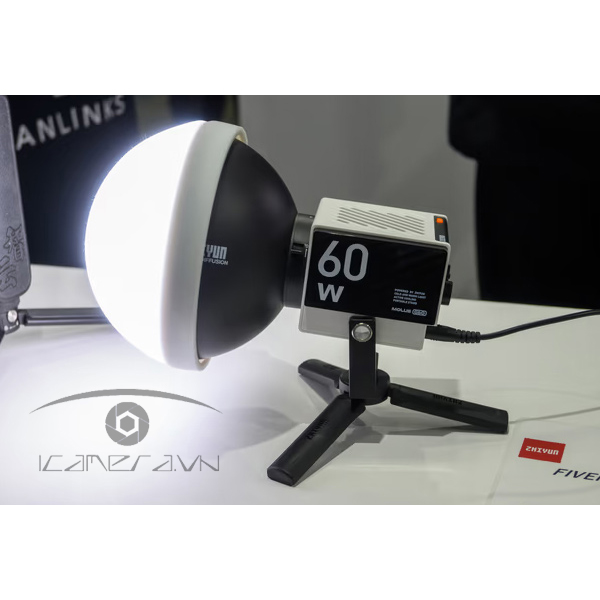Đèn led Zhiyun Molus G60 - Hàng chính hãng