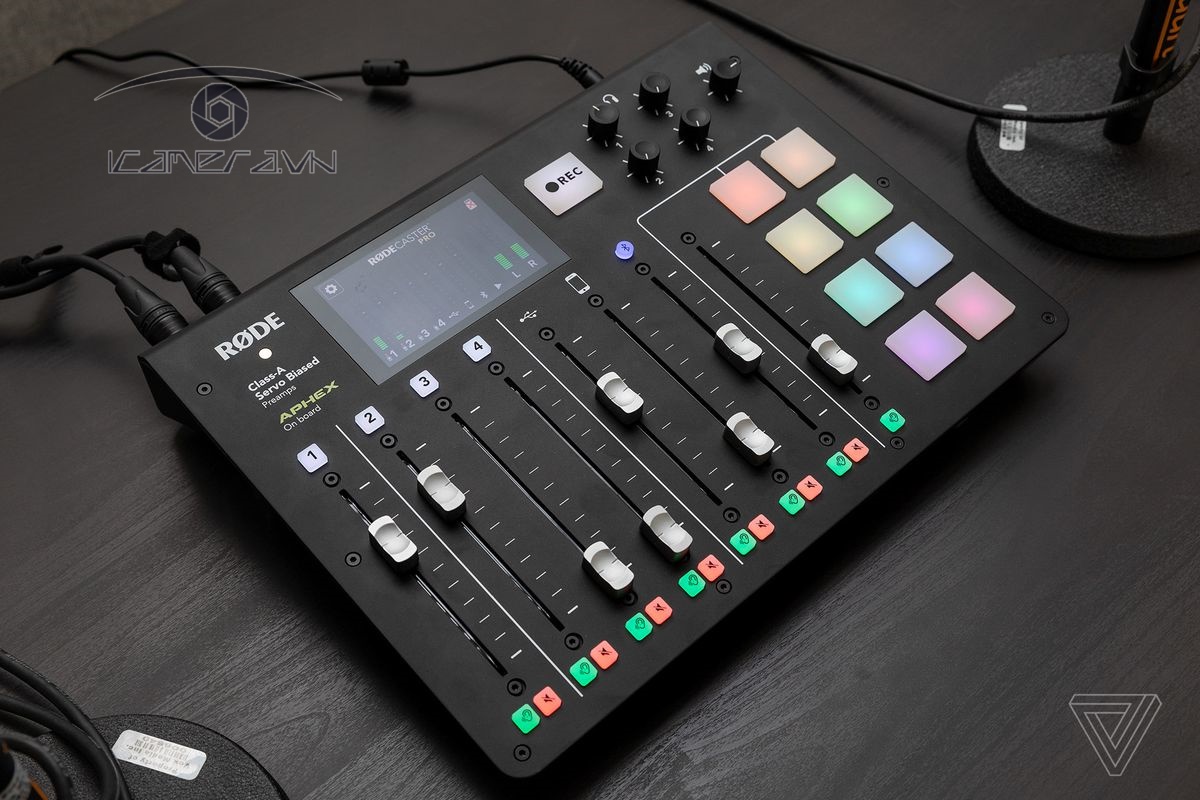 Bộ trộn âm thanh RODECaster Pro