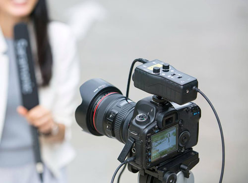 SmartRig+ Saramonic Thiết bị kết nối Mic/Guitar 2 cổng Input với máy ảnh, máy quay, smartphone Android, iOS