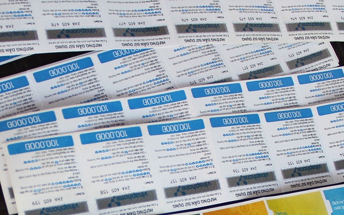 số card này còn nguyên vẹn, hạn đên 31-12-2014 nên nhiều người mua, nay không còn sử dụng được