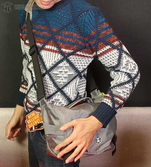 Túi máy ảnh đeo chéo Crumpler Camera Bag CB-600W