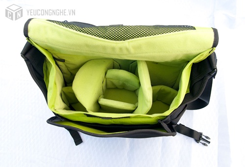 Túi máy ảnh đeo chéo Crumpler Camera Bag CB-600W