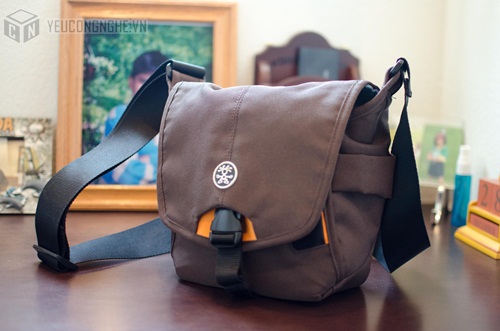 Túi máy ảnh đeo chéo Crumpler Camera Bag CB-600W