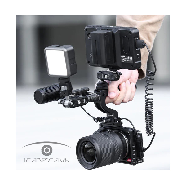 Ulanzi Woodpecker. Tay cầm trên, có thể xoay 360°