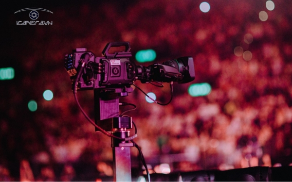 Chuyến lưu diễn thế giới “Happier Than Ever” của Billie Eilish sử dụng máy quay URSA Broadcast G2