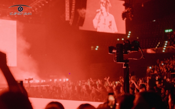 Chuyến lưu diễn thế giới “Happier Than Ever” của Billie Eilish sử dụng máy quay URSA Broadcast G2