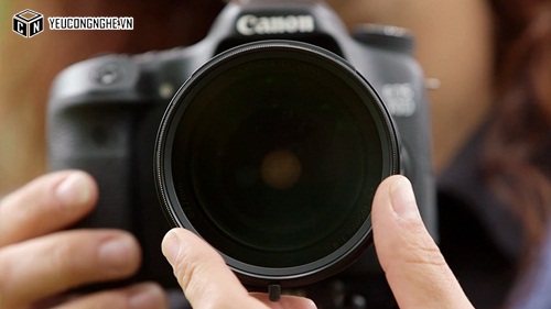Vòng chuyển đổi filter phi 77mm sang 82mm hỗ trợ chụp ảnh ngoài trời cho camera DSLR