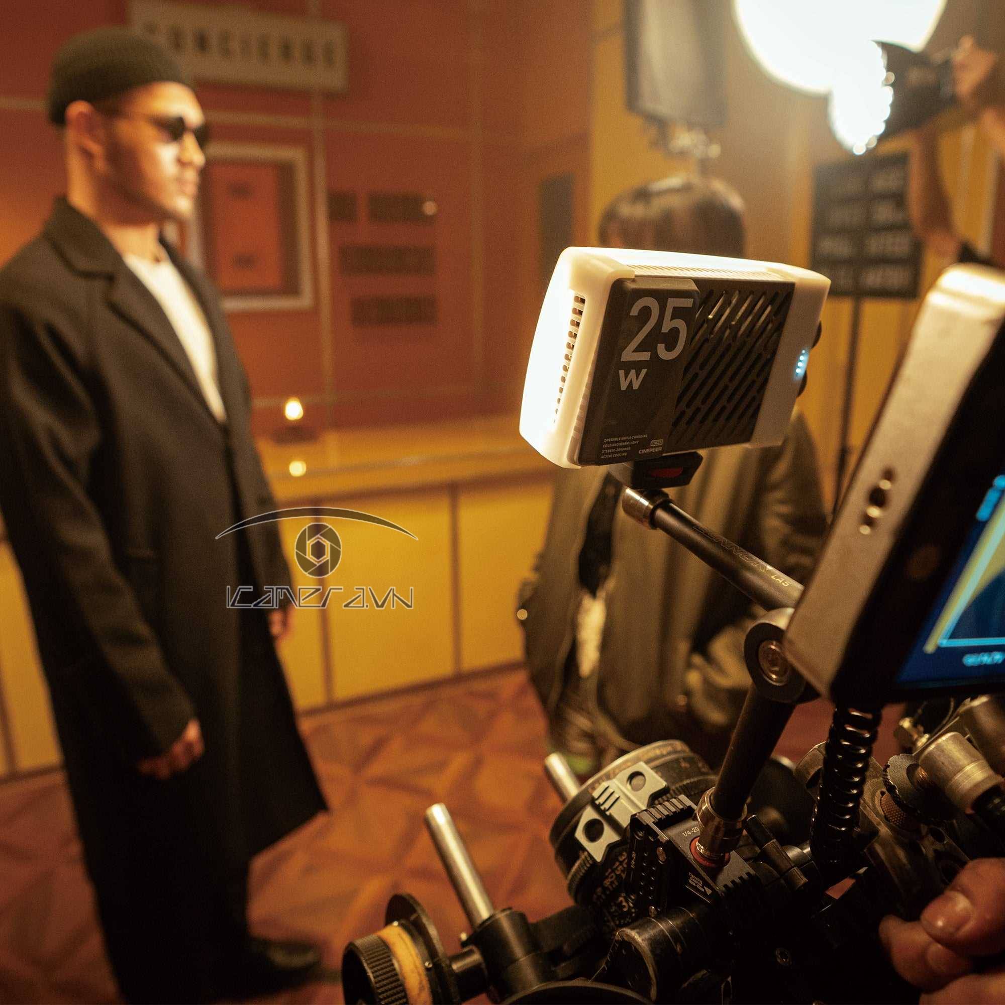 Zhiyun Cinepeer CM25 - Đèn led mini 25W