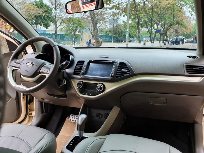 Nội thất xe KIA Morning Si 2017