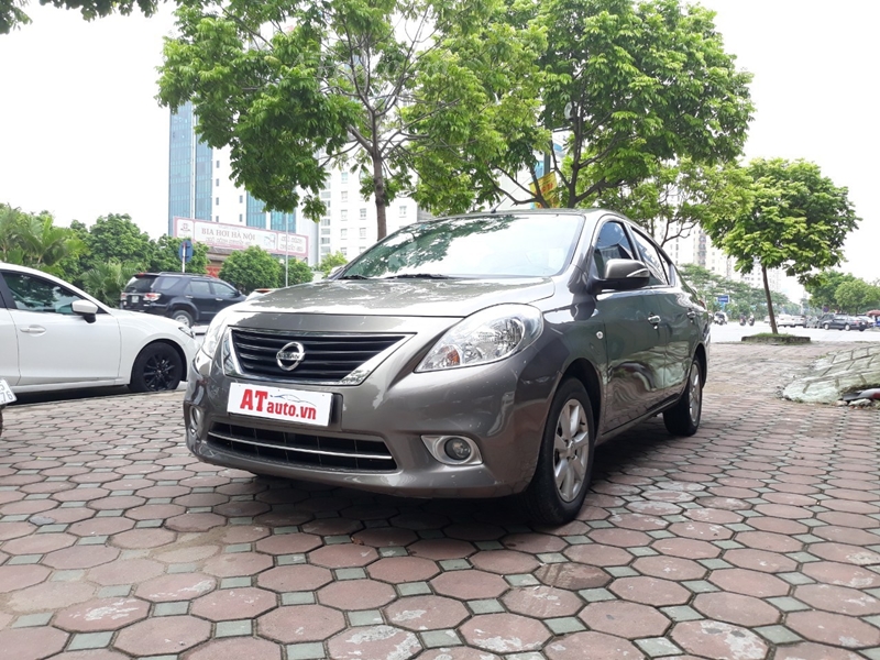 Xe Nissan Sunny XV là phiên bản cao nhất của Sunny 2015
