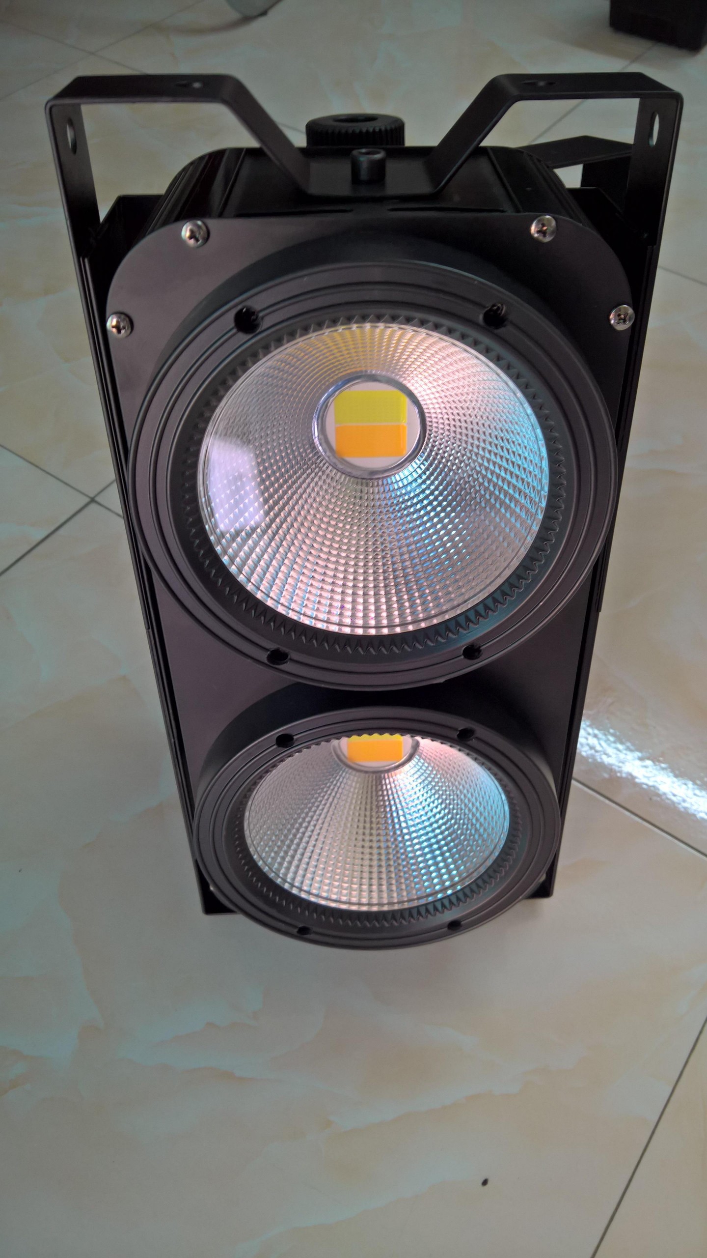 Đèn COB blinder 2x100W