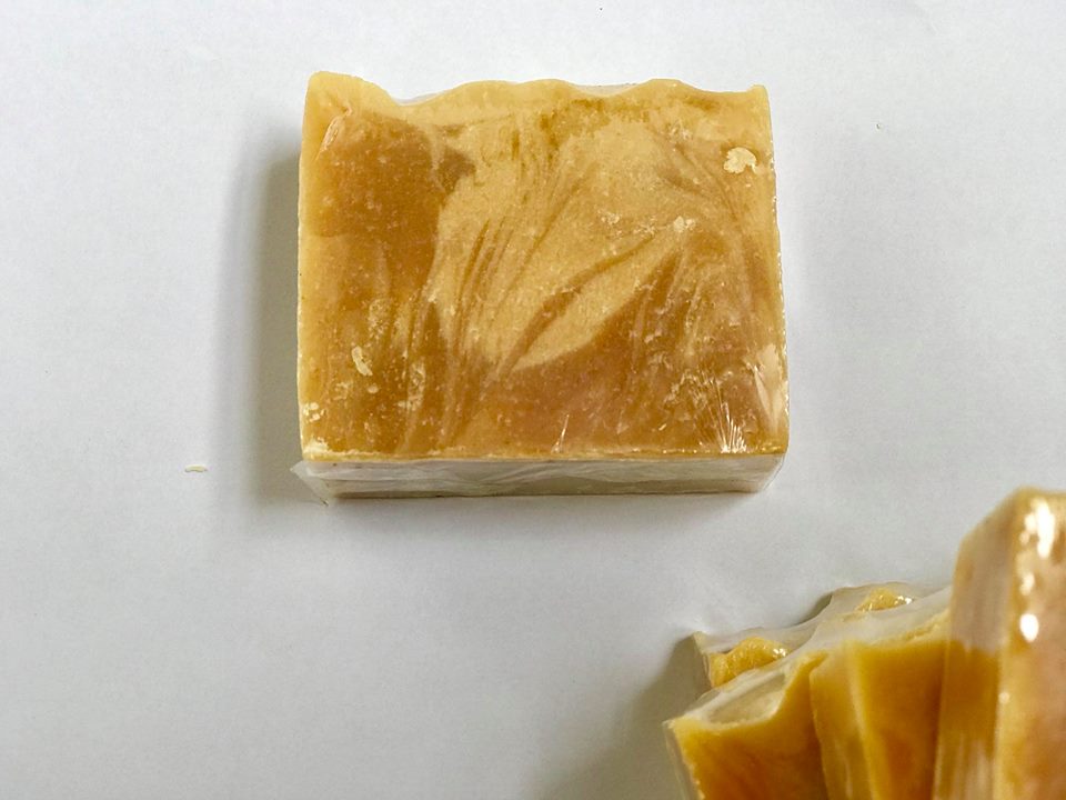 Soap sữa dê và yến mạch thành phẩm an toàn cho da