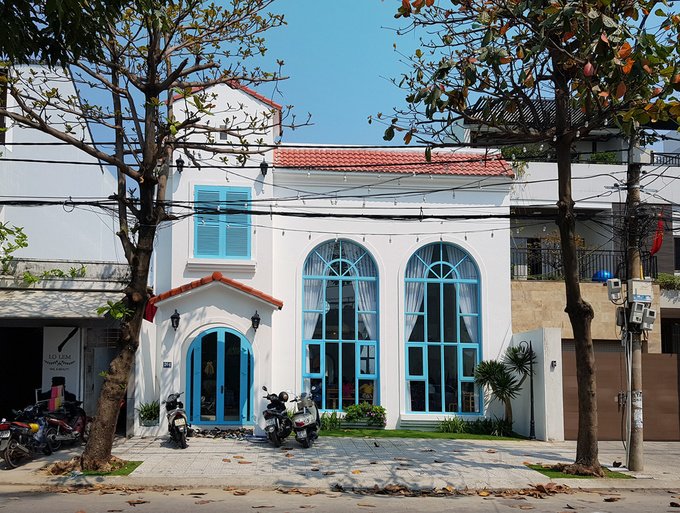 Ngôi nhà giống lâu đài nhỏ giữa phố Đà Nẵng