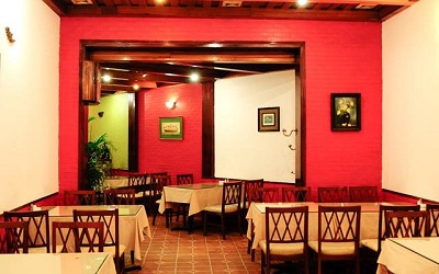 Xu-huong-trang-tri-nha-hang-ma-cac-quan-ly-khong-the-bo-qua-4