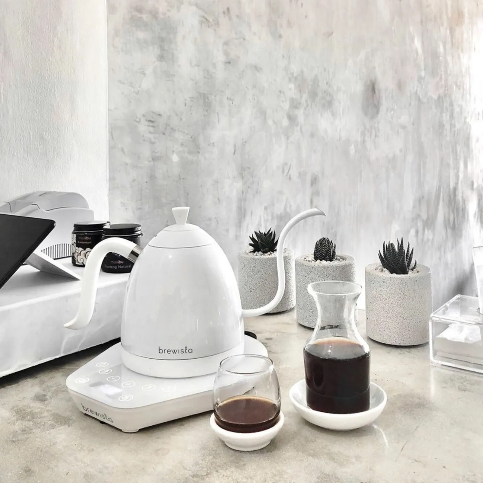 Ấm đun rót cà phê Brewista Artisan Pure 600ml Gen 3 Pro 1500w - ảnh 12