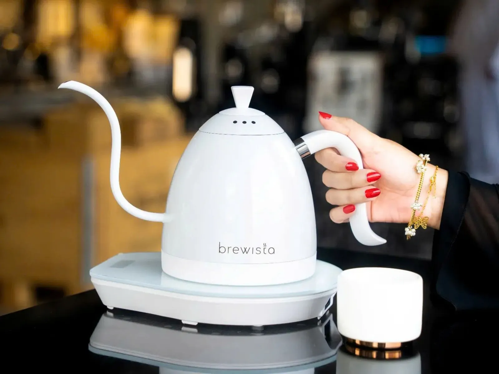 Ấm đun rót cà phê Brewista Artisan Pure 600ml Gen 3 Pro 1500w - ảnh 20