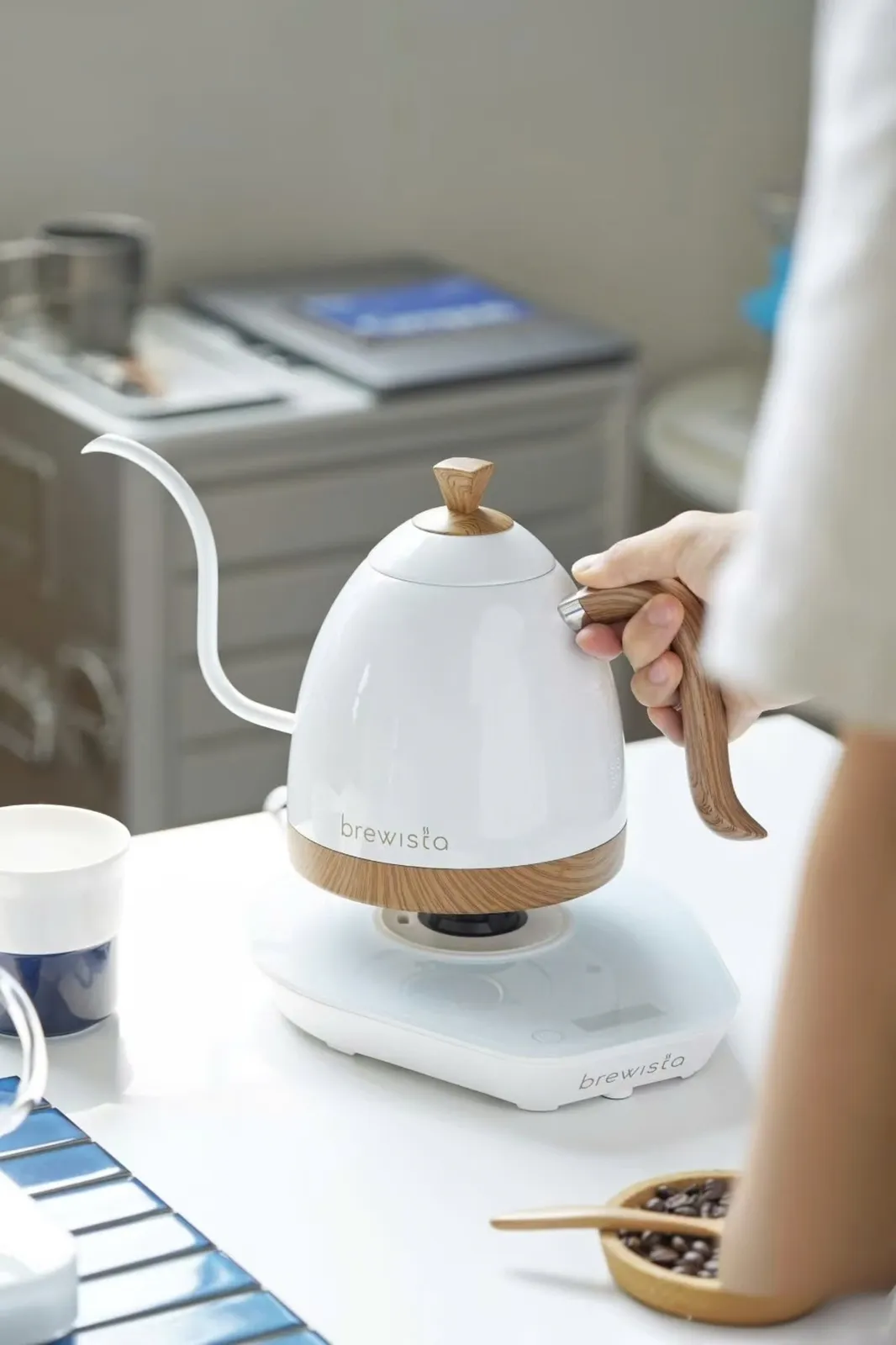 Ấm đun rót cà phê Brewista Artisan 600ml Gen 3 Pro 1500w - ảnh 28