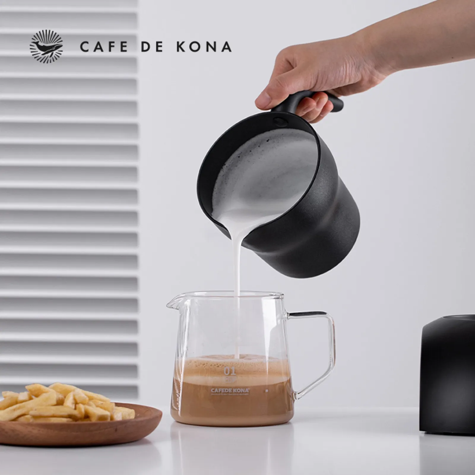 Máy đánh sữa nóng lạnh tự động 250ml Cafede Kona - ảnh 3