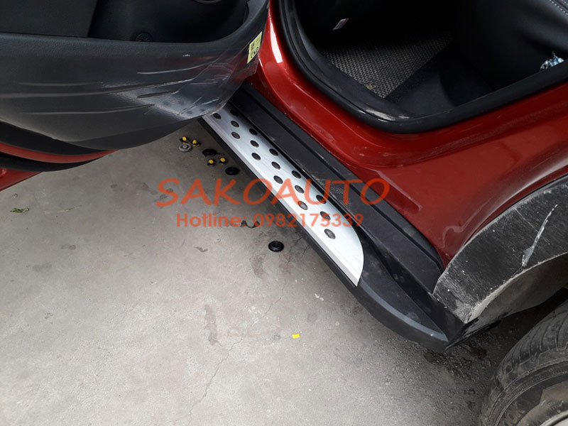 bậc lên xuống huyndai kona