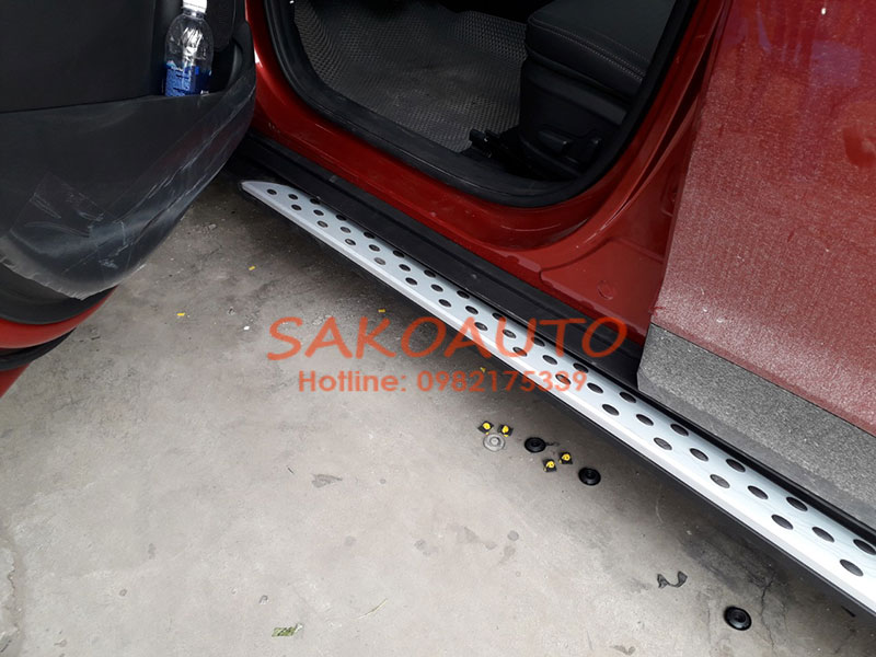 bệ bước chân kona 2019