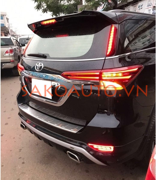 lắp đèn độ cho xe fortuner 2019