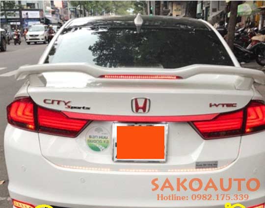đuôi gió có đèn xe honda city