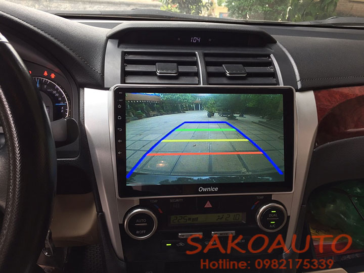 camera lùi theo xe camry