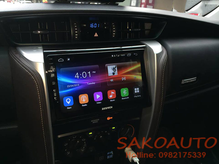 màn hình android fortuner 2019