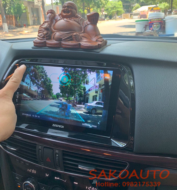 lắp màn hình cho xe mazda 6