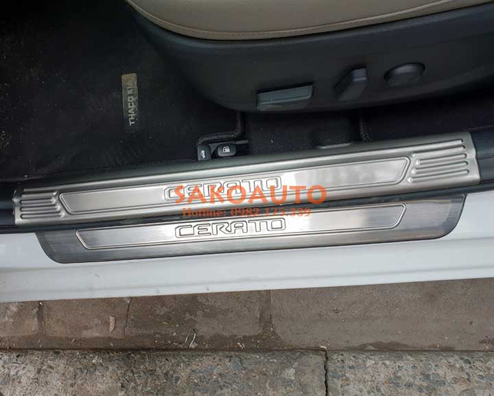 nẹp bước chân kia cerato 2019