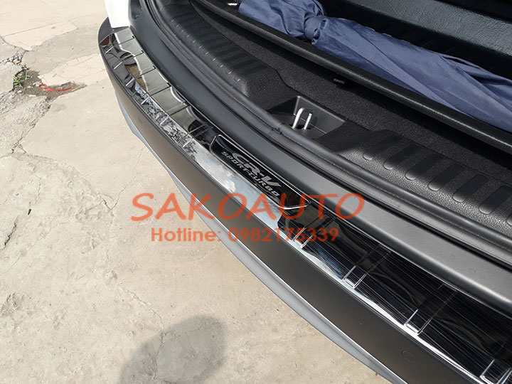 CHỐNG TRẦY CỐP HONDA CRV