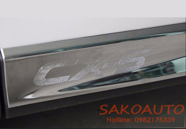 ốp cánh cửa mazda cxz5