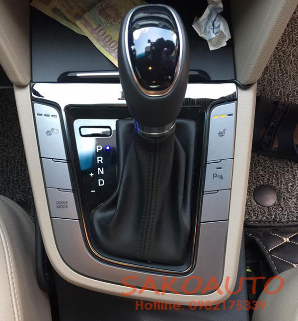 ốp bảng số elantra