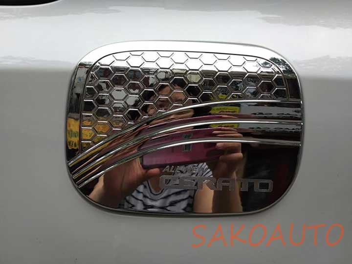 ốp trang trí nắp xăng cerato