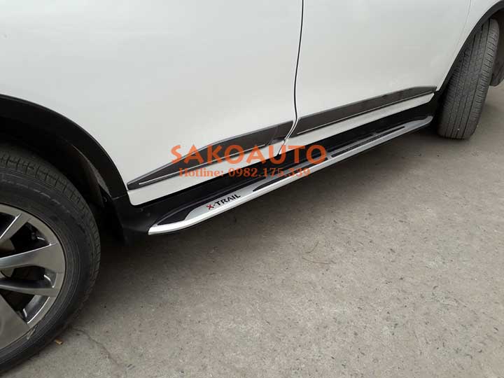 bậc lên xuống xtrail 2019